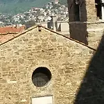 Capitelli 的里雅斯特