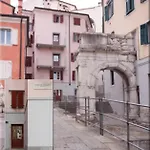 Отель Capitelli Триест