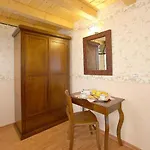 Capitelli Отель *