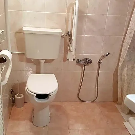 Capitelli * Τεργέστη
